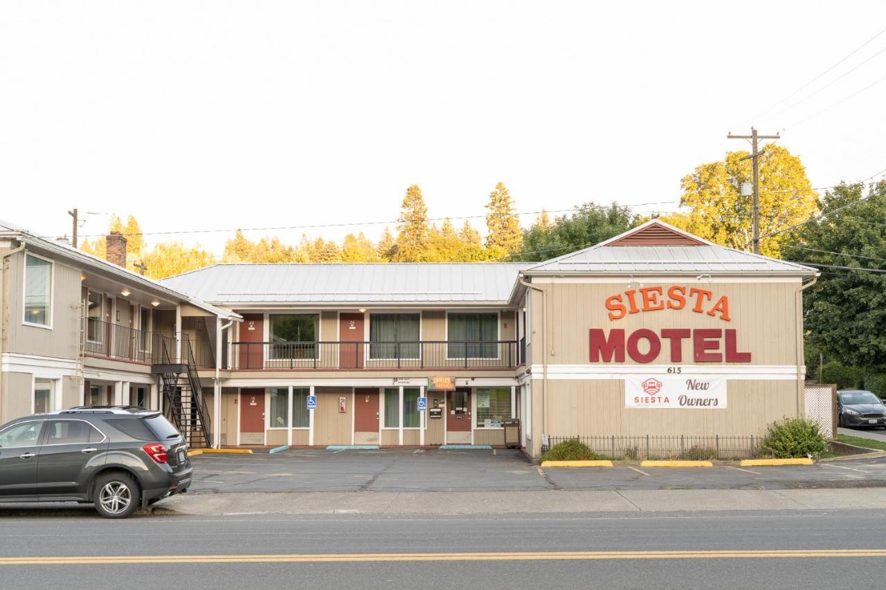 Siesta Motel Colfax Wa Extérieur photo